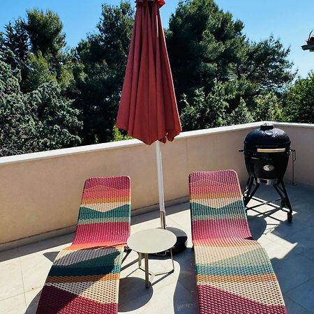 Just Renovated Stylish 2 Bedrooms Apartment Only A Few Steps From The Beach! Novigrad Istria Extérieur photo